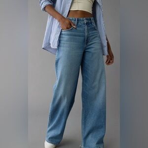 American Eagle Strigid Super High Rise Ultra Wide Leg Jean Medium Wash 16 Long